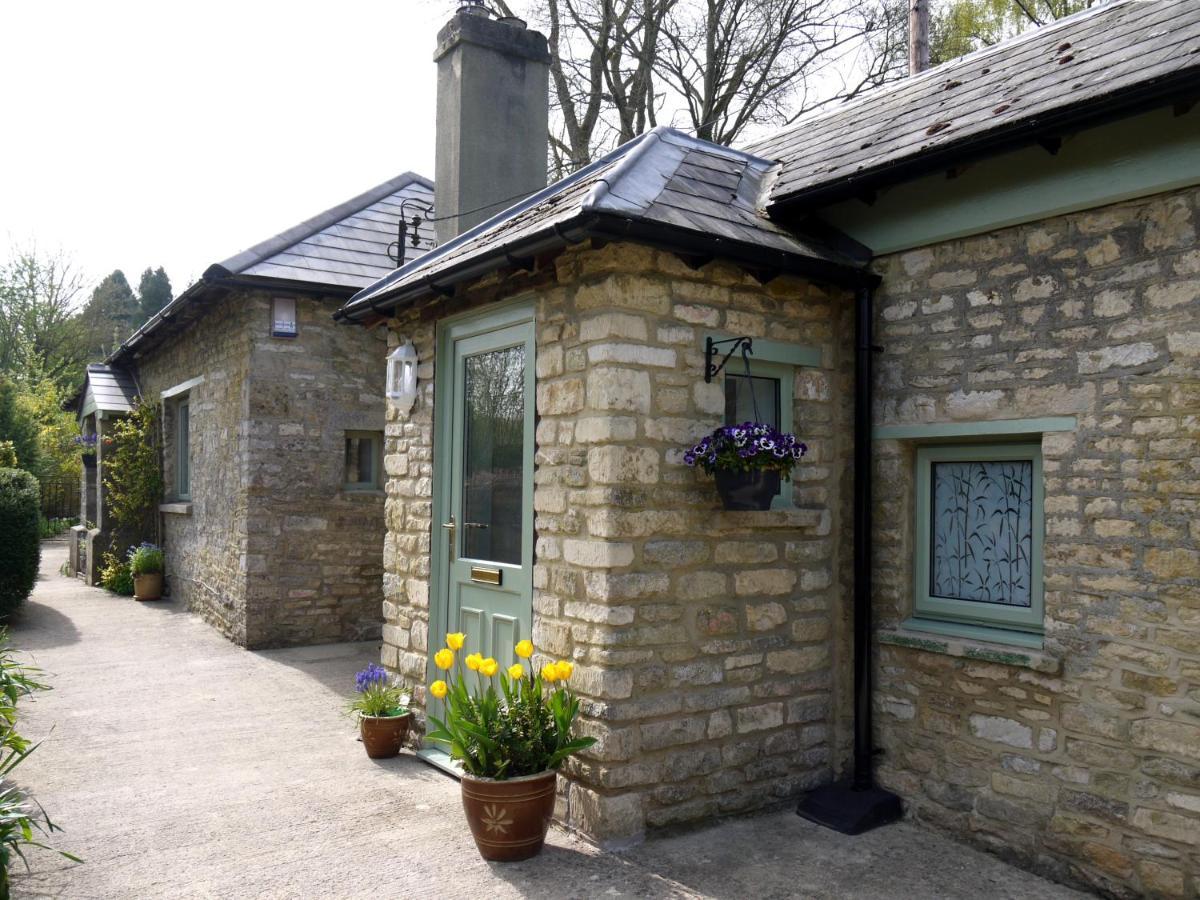 Cosy Stone Cottage, The Bungalow Perrotts Brook サイレンセスター エクステリア 写真