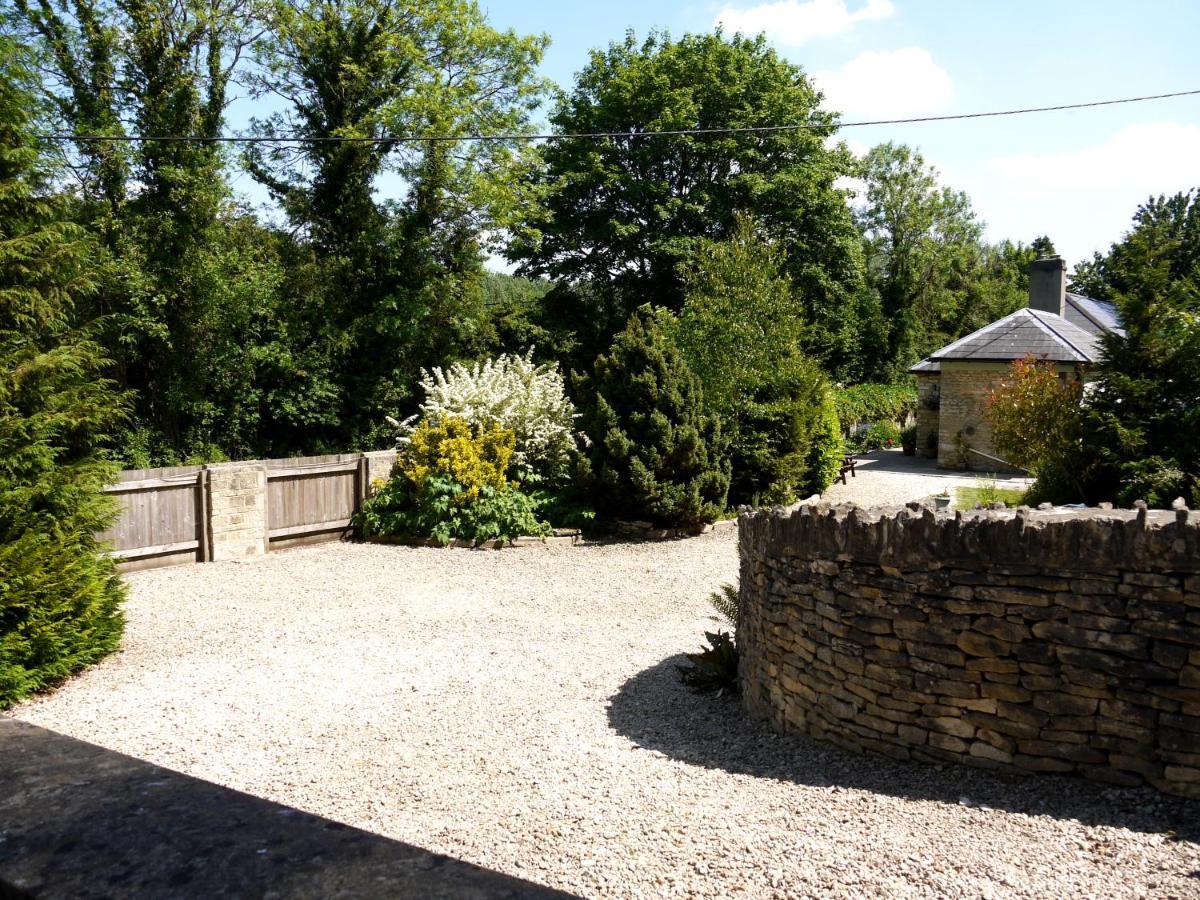 Cosy Stone Cottage, The Bungalow Perrotts Brook サイレンセスター エクステリア 写真