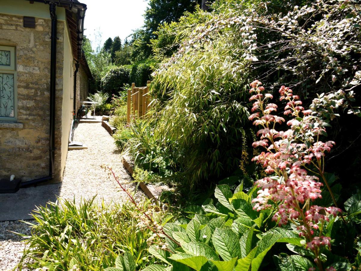 Cosy Stone Cottage, The Bungalow Perrotts Brook サイレンセスター エクステリア 写真